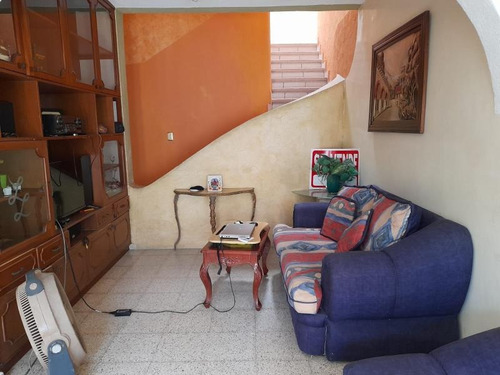 Imagen 4 de 12 de Casa Sola En Venta Floresta