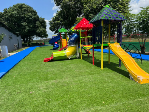 Se Fabrican  Y Se Instalan Parques Infantiles 