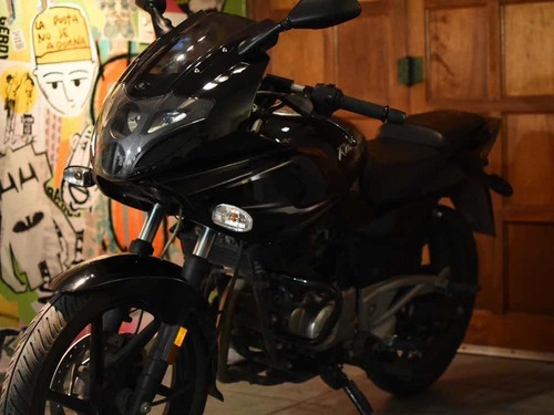 Bajaj 220f