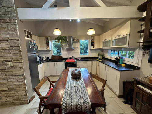 Casa Estilo Campo - Se Aceptan Propiedades Como Parte De Pago