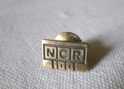 Pins De Ncr 100 National Cash Register De Metal Dorado