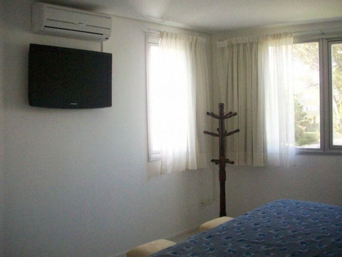 Apartamento En Venta De 2 Dormitorios En Playa Brava