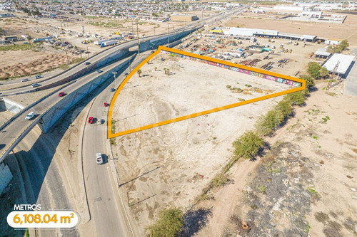 Terreno En Venta A Pie De Blvd Lazaro Cardenas En Mexicali, B.c.