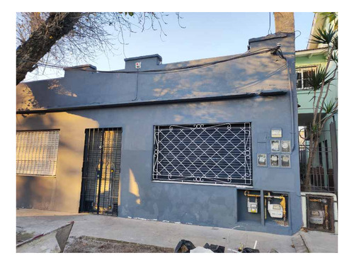Imagen 2 de 5 de Local Con Vivienda En Venta En Bernal Oeste