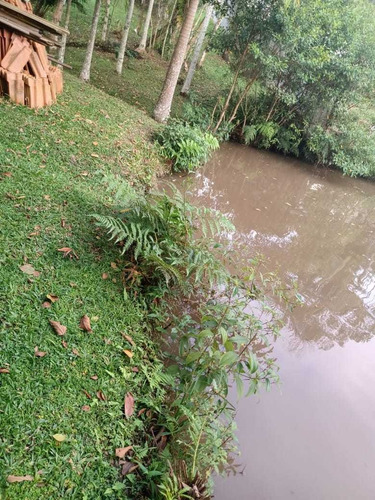 Vendo Uma Linda Chácara Em Ribeirão Pires.