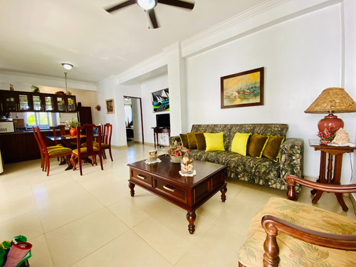 Imagen 2 de 19 de Céntrico Y Acogedor Apartamento De Venta A Pasos De Playa Cabarete!
