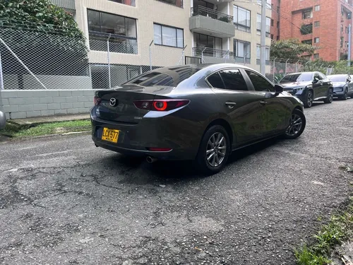 Mazda 3 2.0 Touring
