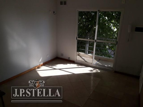 Imagen 19 de 30 de Edificio Galpon Comercial, 4 Dptos 2 Ambientes Y 2 Dptos 3 Ambientes - Venta En Block - Haedo
