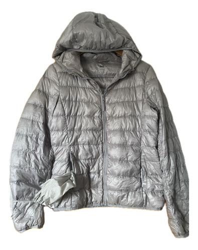 Campera Pluma Uniqlo Original Ultra Liviana Gris Impecable (Usado)