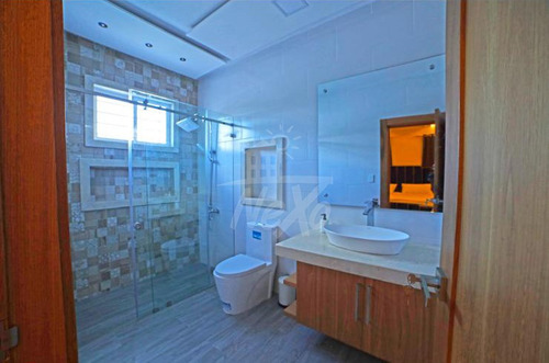 Imagen 11 de 15 de Vendemos Hermosa Casa Con Piscina En Residencial Cerrado, Santiago (jpc-224)