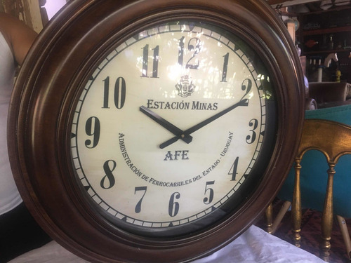 Imagen 11 de 12 de Reloj Tipo Antiguo Estacion Piriápolis Ferrocarril Afe