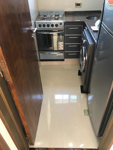 Dueño Alquila Departamento Muy Luminoso De 2 Ambientes En Tribunales Remodelado A Nuevo Con Todas Las Comodidades En Edificio De Categoría.