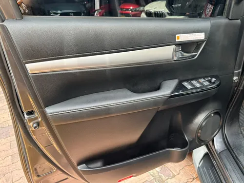Toyota Hilux Srx 2.8 4x4 Diesel Mod 2023 Con Blindaje 2plus