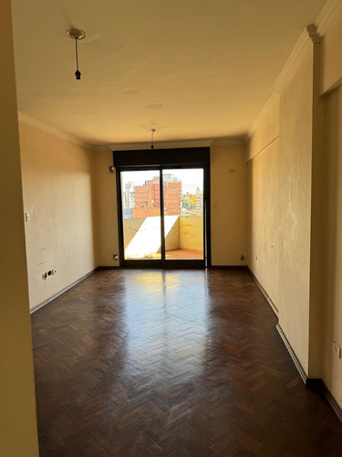 Venta Depto 2 Dormitorios Con Cochera Barrio Sur
