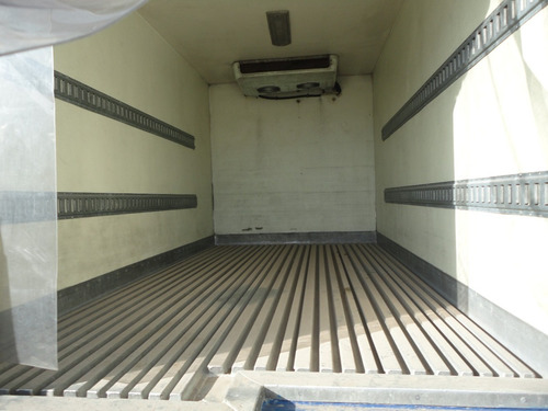 Imagen 11 de 14 de Nissan Cabstar 2009 Por Partes