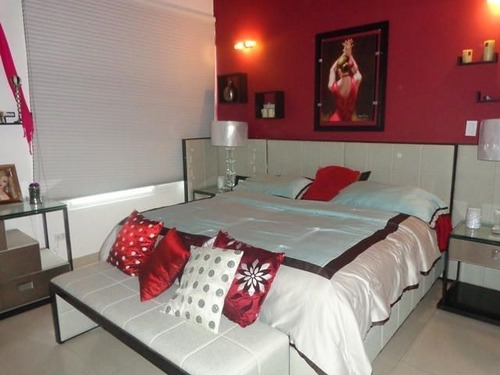 Imagen 16 de 26 de Espectacular Casa En Venta En Santa Elena, Totalmente Remodelada, Piso De Porcelanato, Diferentes Ambientes Y Espacios, Areas Recreativas Y Verdes, Inf. 0424-5337900, Cod. 22-17104, Nds 25