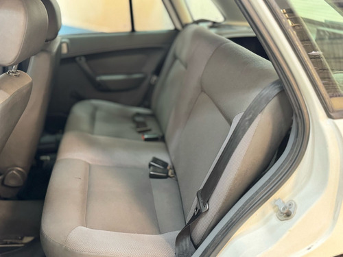 Volkswagen Gol (novo) 1.0 Mi Total Flex 8V 4p