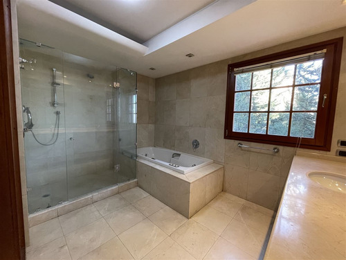 Departamento En Venta De 4 Dorm. Vitacura Raimundo Larrain