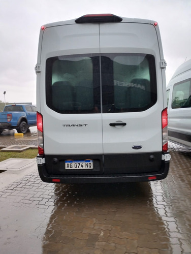 Ford Transit 2.0 Minibus 17+1 460E