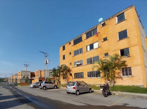 Se Vende Apartamento En Venta En Tulipán. San Diego. Código: Ata-1494. Luz Coelho.