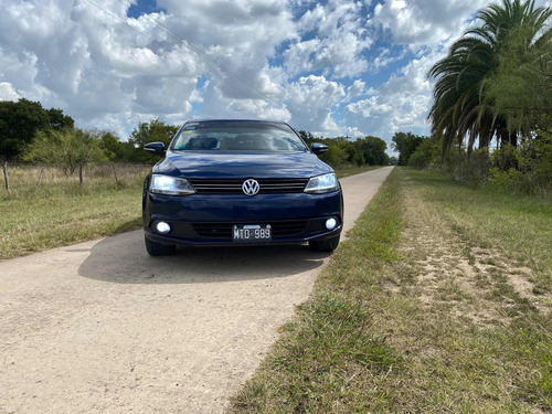 Volkswagen Vento 2.0 Luxury I 140cv 2013