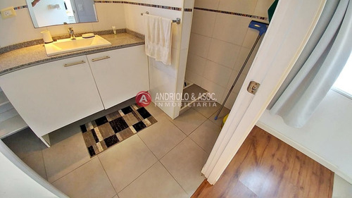 Casa En Venta Playa Mansa 3 Dormitorios- Ref: 6859