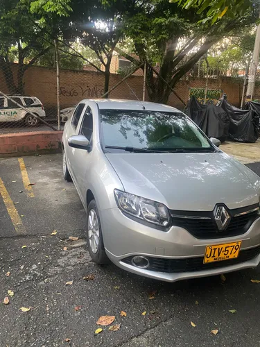 Renault Logan 1.6 Privilege