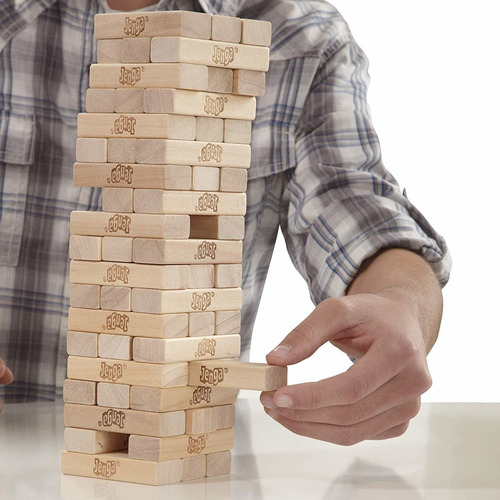 Imagen 9 de 10 de Juego de mesa Hasbro A2120 gaming jenga clásico de madera +6 años