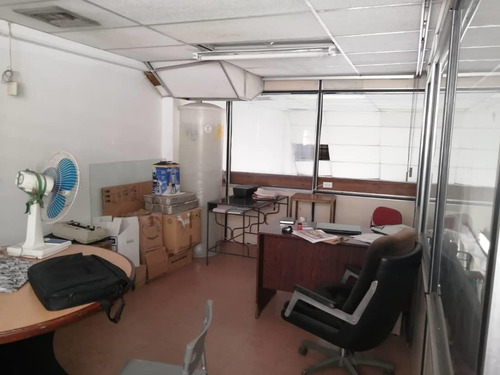 Imagen 6 de 30 de ¿? !! Ajlópez !! Local Con Mezzanina Y Oficina En Venta En El Centro De Barquisimeto Lara, Venezuela, Código Rah 23-5231 $ 48000 2 Baños 95 M²