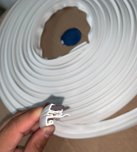Imagen 3 de 10 de Kit 4m Empaque Refrig. Ceja Corta C/iman 9.3 Adhesivo Brocha