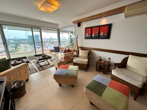 Venta En Mansa Pent House  De 4 Dormitorios 