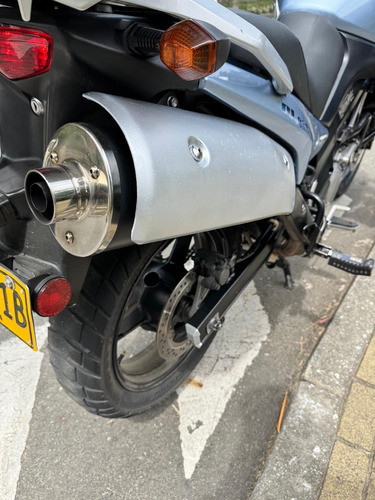 Vstrom 650 Dl Gris Celeste Estado Mecánico Impecable