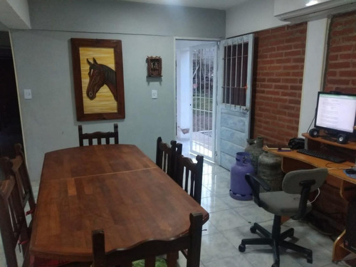 Imagen 9 de 17 de Vendo Casa Y Dpto En La Calera - Barrio Minetti Iii