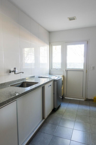 Casa De 4 Dormitorios En Venta En Yerba Buena - Los Olivos