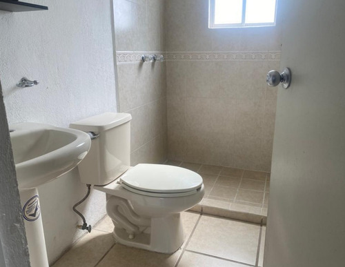 Casa En Venta En Tecolutla, Paseo De Santiago, Tonala, Jal. Mg*