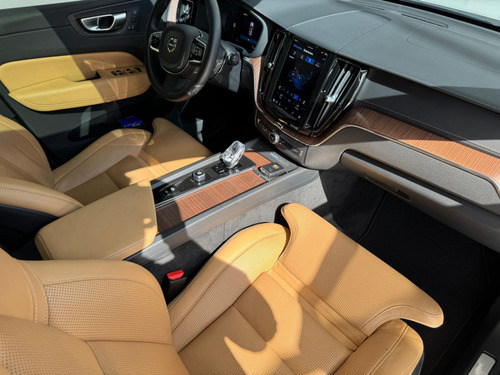 Volvo XC60 2.0 T8 RECHARGE ULTIMATE AWD GEARTRONIC