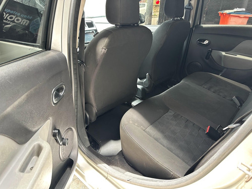 Renault Logan 1.0 EXPRESSION 16V FLEX 4P MANUAL