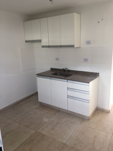 Departamento En Alquiler Ubicado En Temperley, Lomas De Zamora