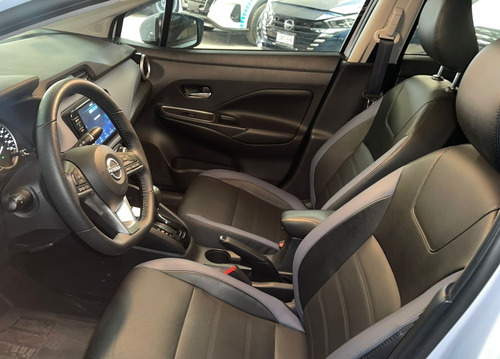 Nissan Versa 1.6 Exclusive Navi At