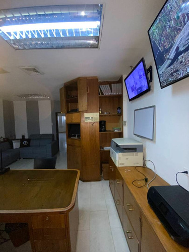 269801 Am* Venta De Local En Naguanagua Planta Baja En Hospital Metropolitano Del Nort
