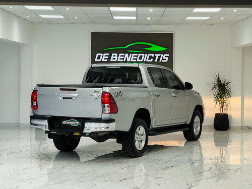 Toyota Hilux Pick-up 2.8 Cd Srv 177cv 4x4