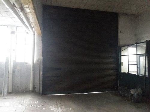 Acuña De Figueroa Y Avda Libertador Predio De 1500 M2 Con Altura