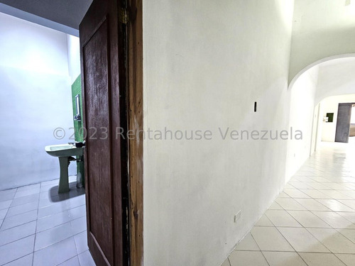 Locales Comercial En Alquiler Nueva Segovia Barquisimeto -- %%m-c-t%% Cod. 24 Guion 6 2 4 3