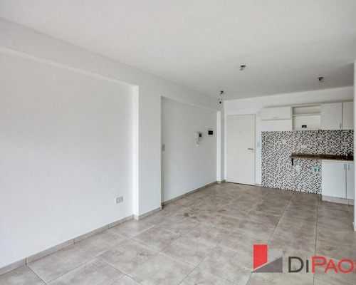 Venta Departamento 2 Ambientes Con Balcón Caseros Clamaco