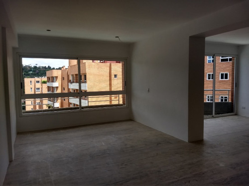 Imagen 8 de 14 de Se Vende Ph 327m2 4h+s/4b+s/2p Lomas Del Sol 6258
