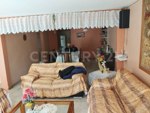 Terreno Con Construcción En Venta En Col. Tepalcates, Iztapalapa