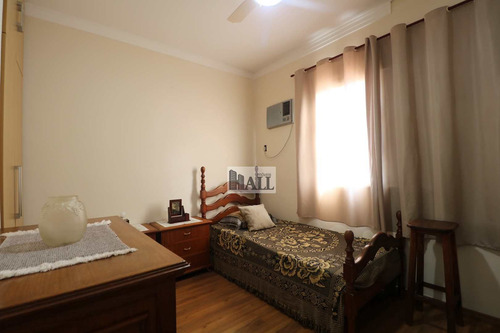Casa À Venda No Condomínio Borguese I Com 2 Quartos, 2 Vagas - V8101