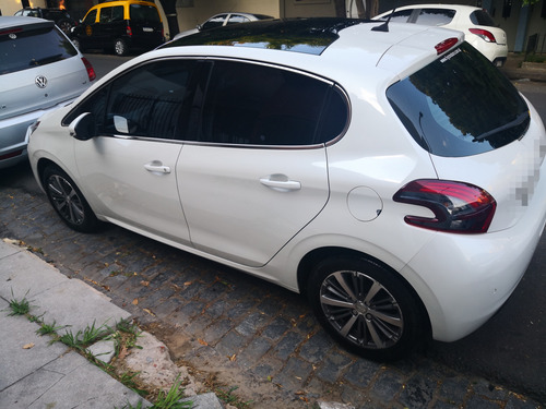 Peugeot 208 1.6 Feline