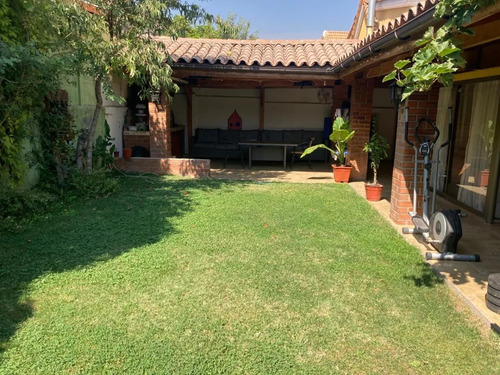 Amplia Casa Familiar En La Florida Alto