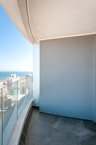 Imagen 17 de 24 de Vista Panorámica Mar Y Ciudad. Artower (ref: Lij-5341)